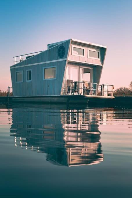 Tiny Lake Houses Near The Beach And Centre By Weltevreden Experience Zeewolde Dış mekan fotoğraf